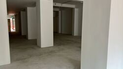 North Canal Road (D1), Retail #602504991